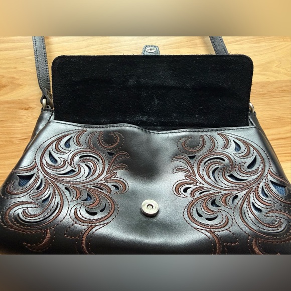 Patricia Nash Montana Collection Leather Maisie Flap Crossbody Black - Picture 9 of 14